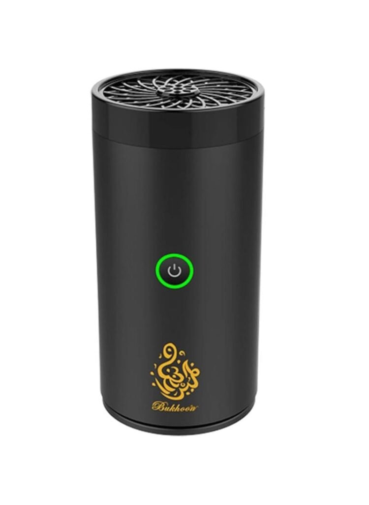 مبخرة كهربائية محمولة سوداء تعمل بـ USB للسيارة والمنزل.