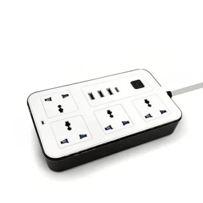 توصيلة كهرباء TradaMax TM15 بيضاء بطول 5 متر مع منافذ USB وType-C
