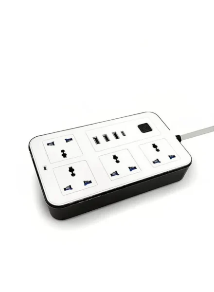 توصيلة كهرباء TradaMax TM15 بيضاء بطول 5 متر مع منافذ USB وType-C
